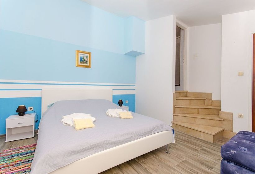 Apartments Beach Gem