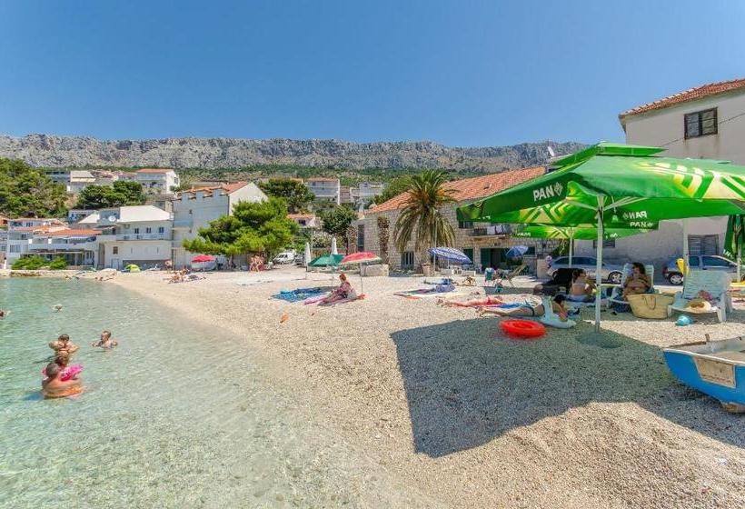 Apartments Beach Gem