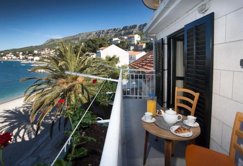 Apartments Beach Gem