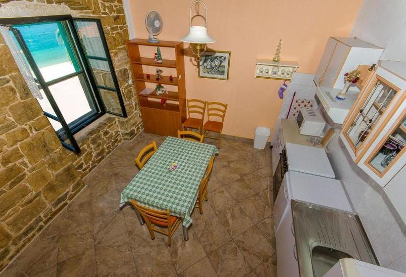 Apartments Beach Gem