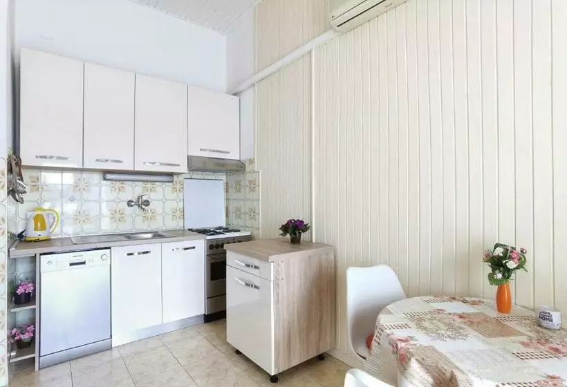 Apartments Ziva   By The Beach;