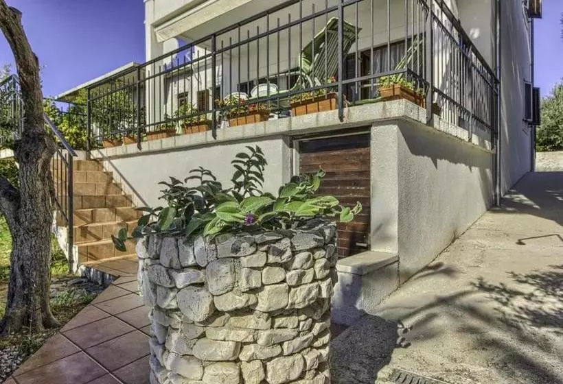 Apartments Lidija