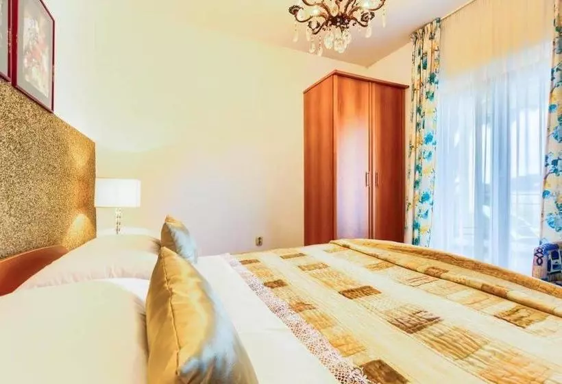 Apartments Lidija