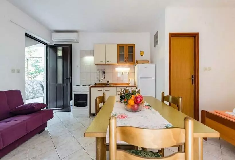 Apartments Villa Pelegrin