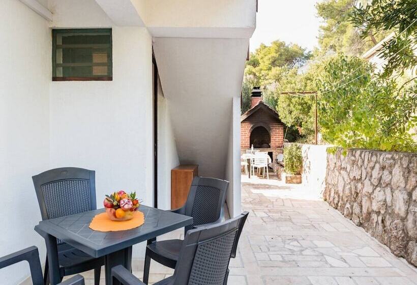 Apartments Villa Pelegrin