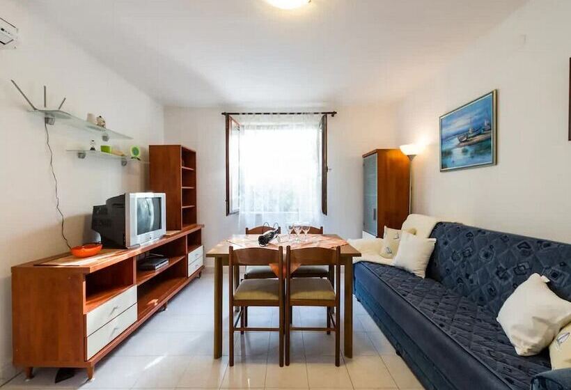 Apartments Villa Pelegrin