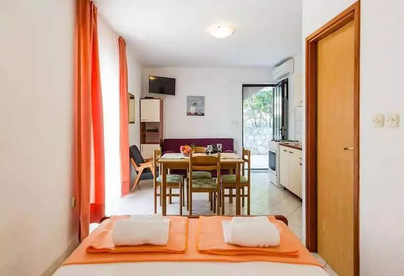 Apartments Villa Pelegrin
