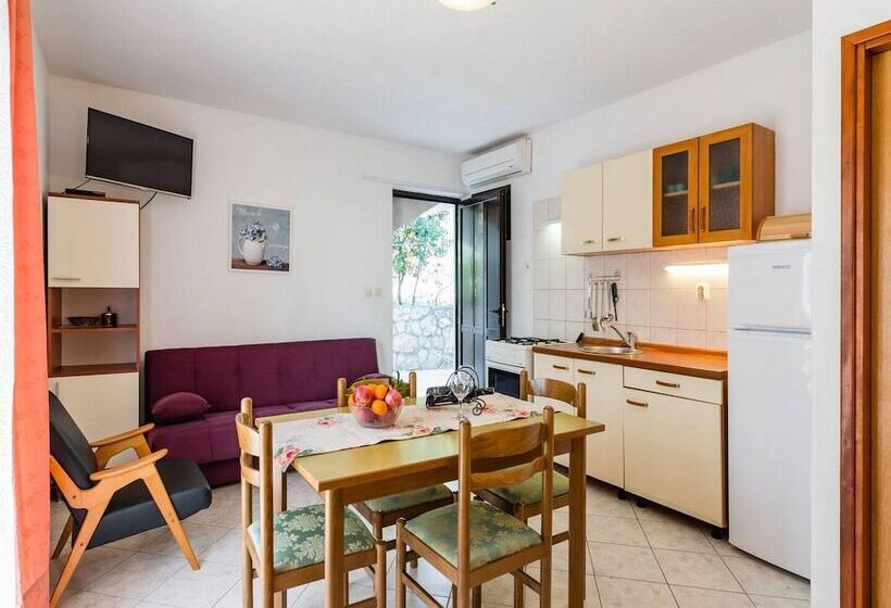 Apartments Villa Pelegrin