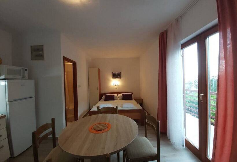 Apartments Villa Pelegrin