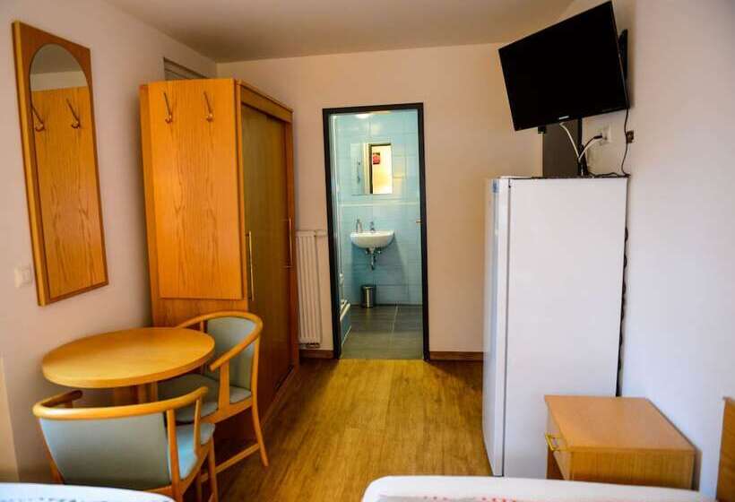 Pension Und Monteurzimmer Victoria