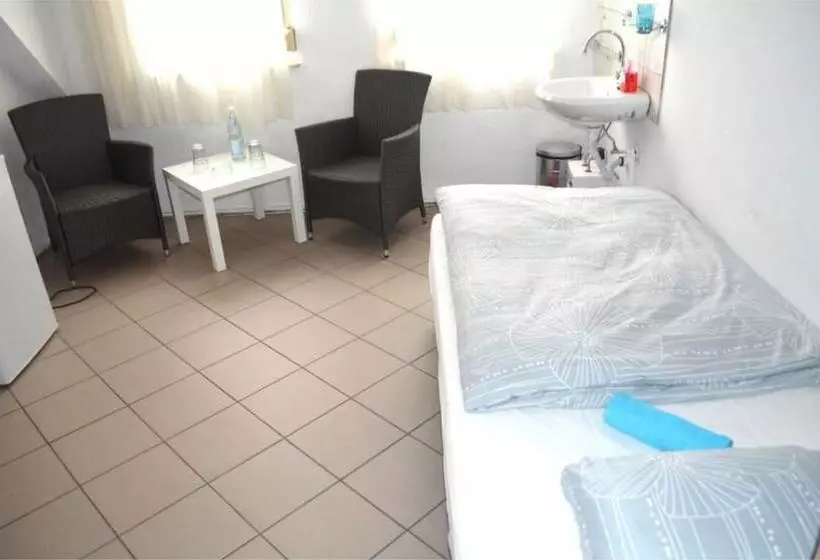 Pension Und Monteurzimmer Victoria