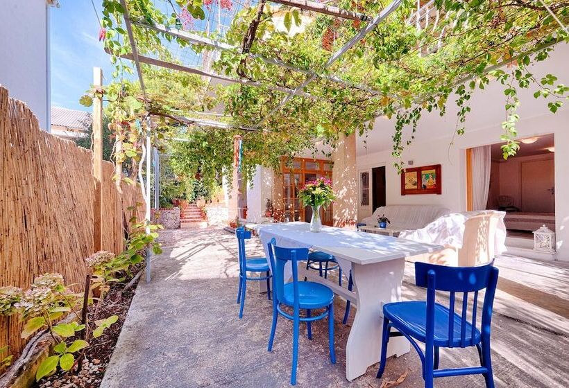 Apartments Mediteraneo