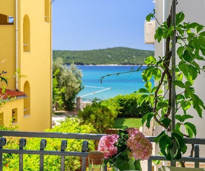 Apartments Mediteraneo