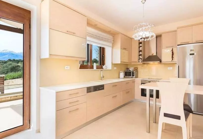 Levanta Luxury Stone Villa