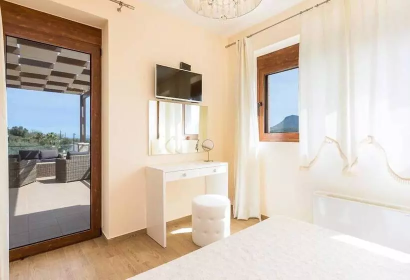 Levanta Luxury Stone Villa