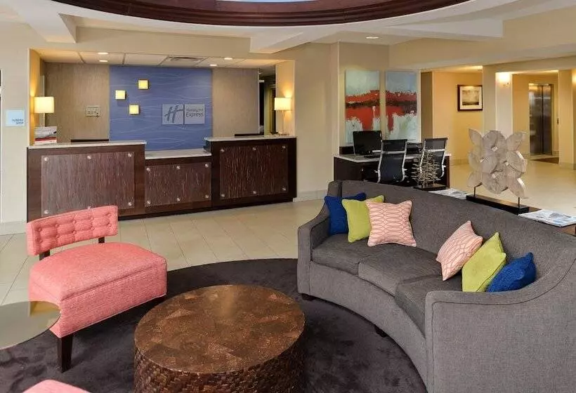 Holiday Inn Express Hotel & Suites Tampa Rocky Point Island, An Ihg