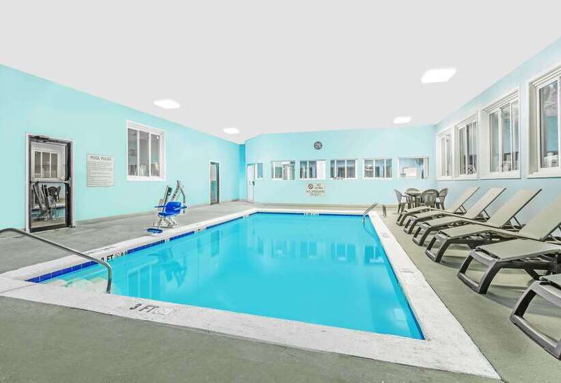 호텔 Baymont By Wyndham Cornelia