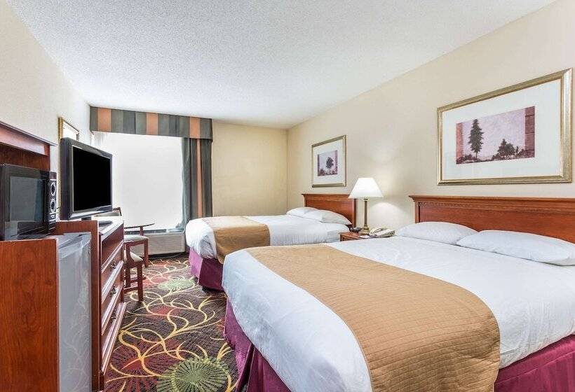 호텔 Baymont By Wyndham Cornelia