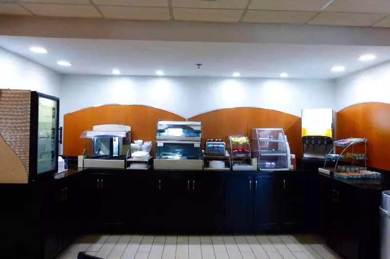 ホテル Baymont By Wyndham Calhoun