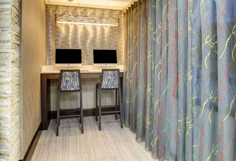 ホテル Clarion Inn Biltmore Village