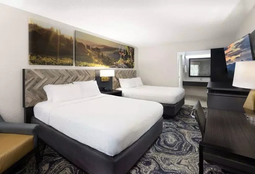 ホテル Clarion Inn Biltmore Village