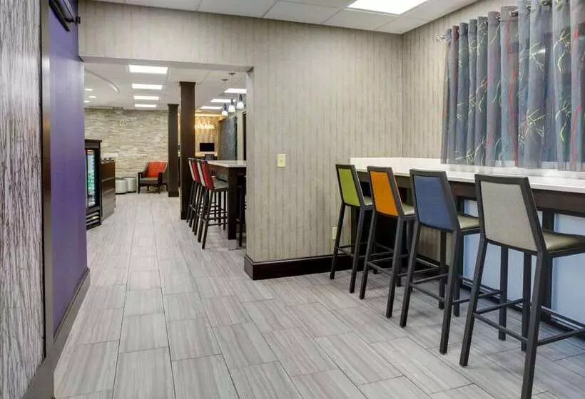 ホテル Clarion Inn Biltmore Village