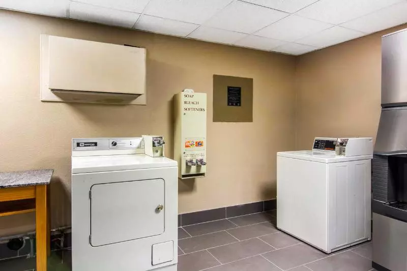 ホテル Comfort Inn Newport News Williamsburg East