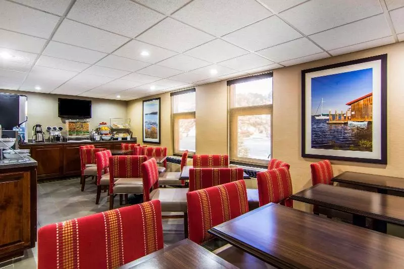 ホテル Comfort Inn Newport News Williamsburg East