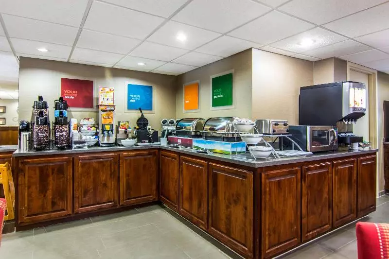 ホテル Comfort Inn Newport News Williamsburg East