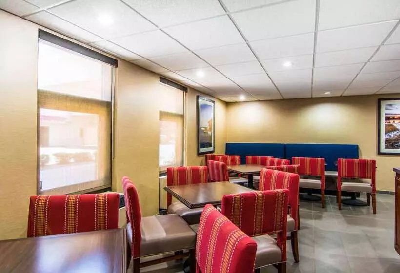 هتل Comfort Inn Newport News Williamsburg East