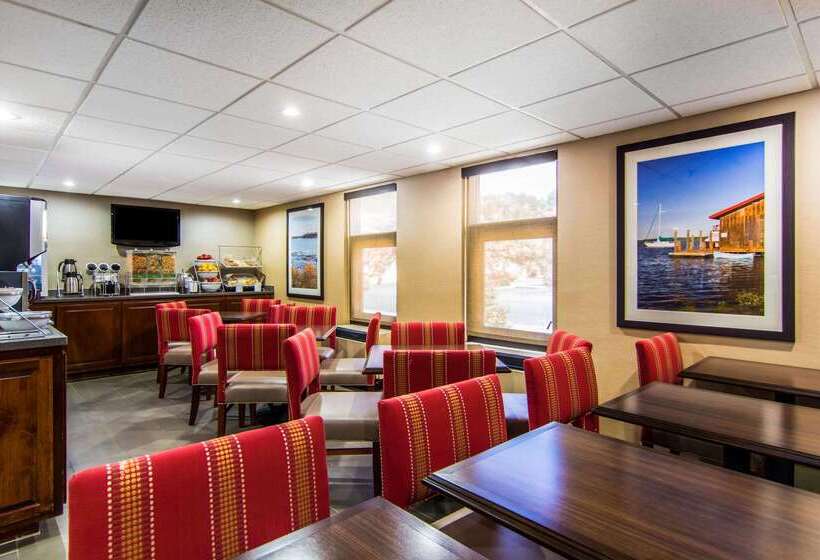 בית מלון כפרי Comfort Inn Newport News Williamsburg East