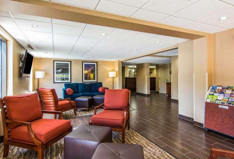 בית מלון כפרי Comfort Inn Newport News Williamsburg East