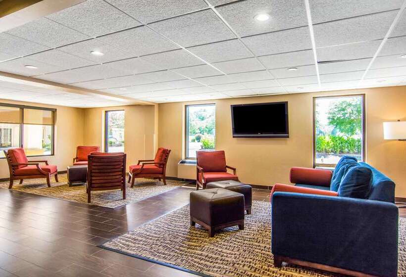 בית מלון כפרי Comfort Inn Newport News Williamsburg East