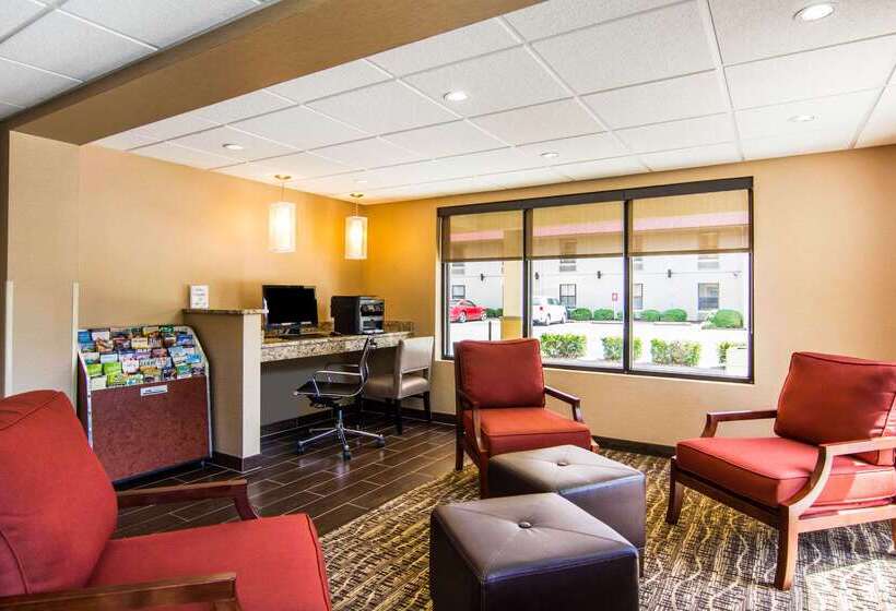 בית מלון כפרי Comfort Inn Newport News Williamsburg East