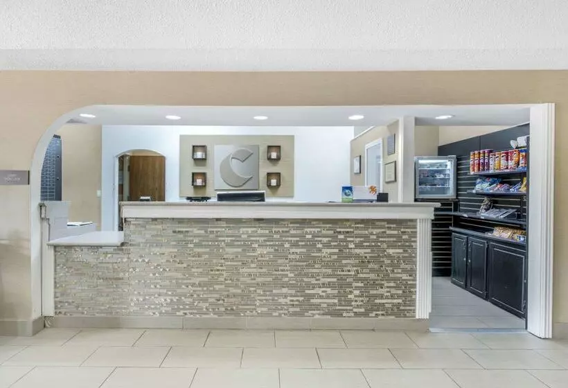 Hotel Comfort Inn & Suites