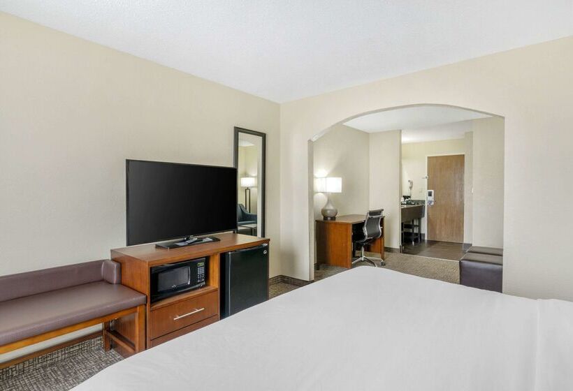 호텔 Comfort Inn & Suites