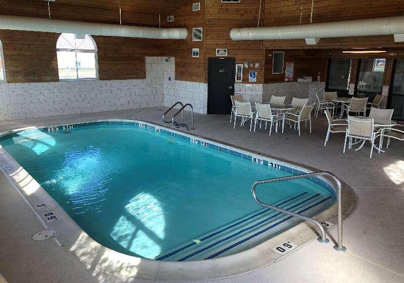 酒店 Country Inn & Suites By Radisson, Auburn, In