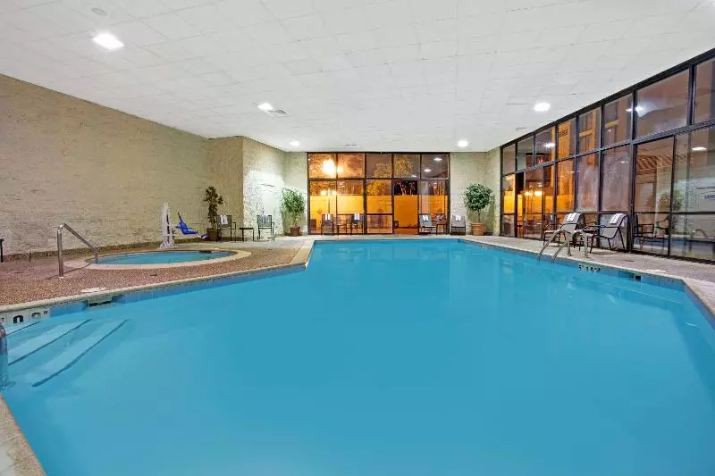 Delta Hotels By Marriott Denver Thornton