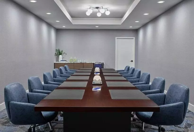 Delta Hotels By Marriott Denver Thornton