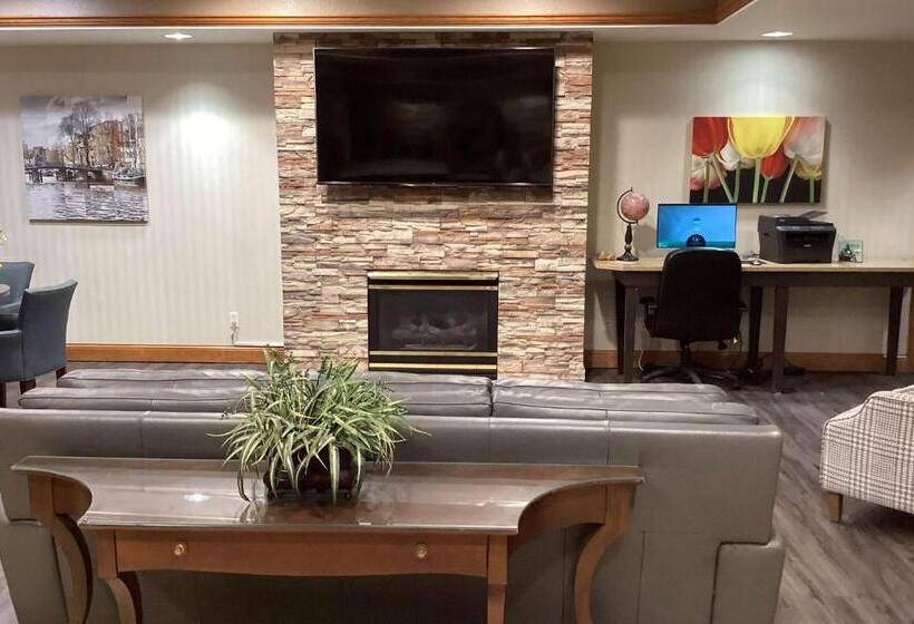 Links Bos Landen Hotel & Spa Of Pella, Trademark By Wyndham