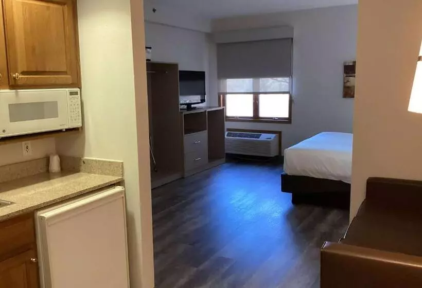 Links Bos Landen Hotel & Spa Of Pella, Trademark By Wyndham