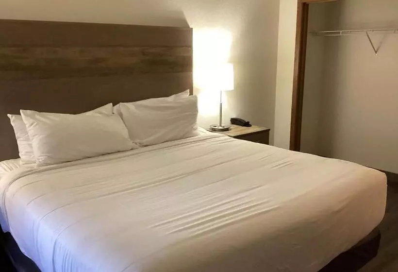 Links Bos Landen Hotel & Spa Of Pella, Trademark By Wyndham