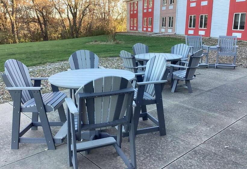 Links Bos Landen Hotel & Spa Of Pella, Trademark By Wyndham