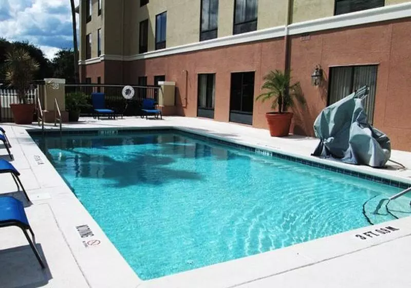 فندق Holiday Inn Express & Suites Quincy I 10, An Ihg