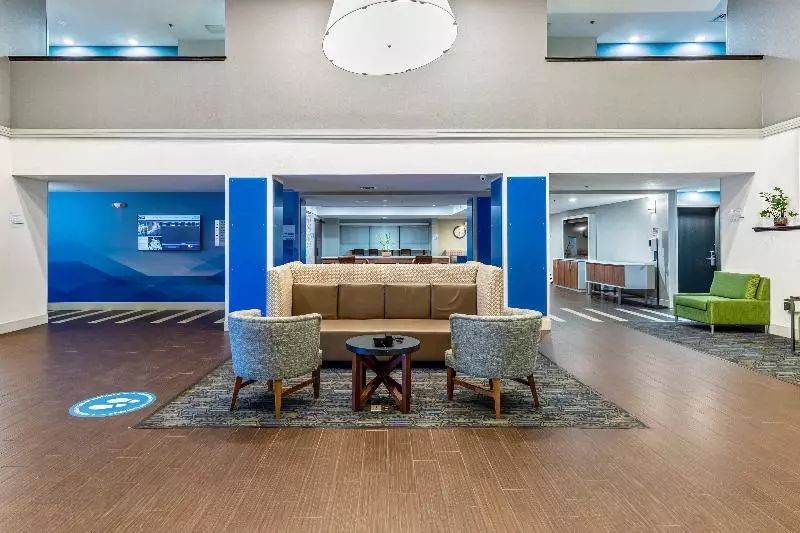 בית מלון כפרי Holiday Inn Express Harlingen By Ihg