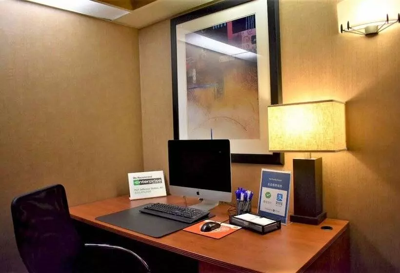 Hotel Holiday Inn Express Stony Brook Long Island, An Ihg