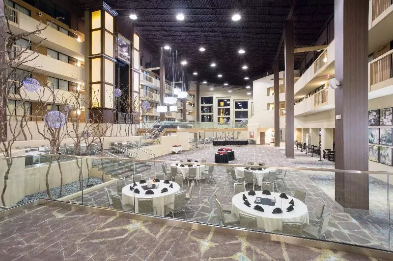 هتل Holiday Inn Little Rock Airport Conference Center, An Ihg