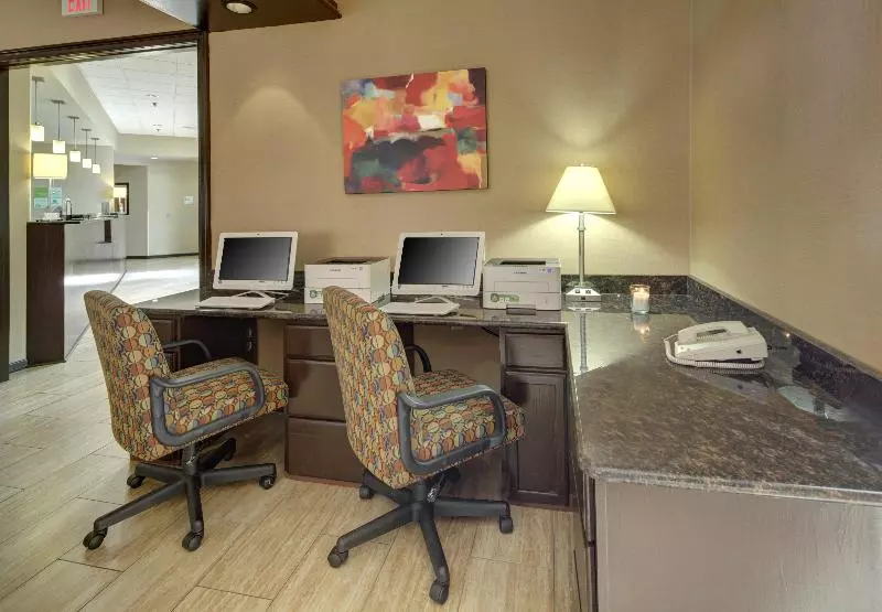 هتل Holiday Inn Staunton Conference Center, An Ihg