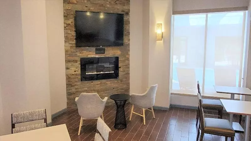 هتل Holiday Inn Staunton Conference Center, An Ihg