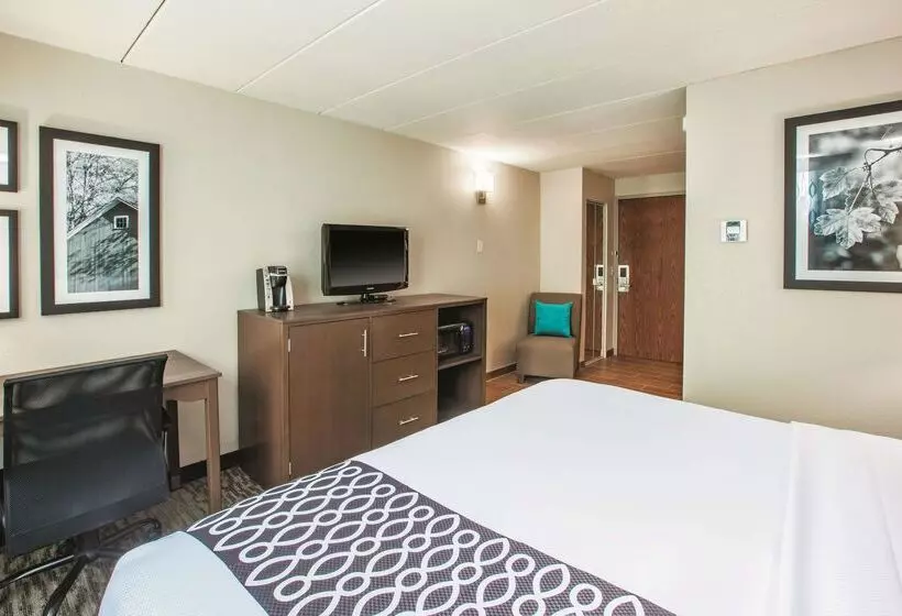 فندق La Quinta By Wyndham Sturbridge